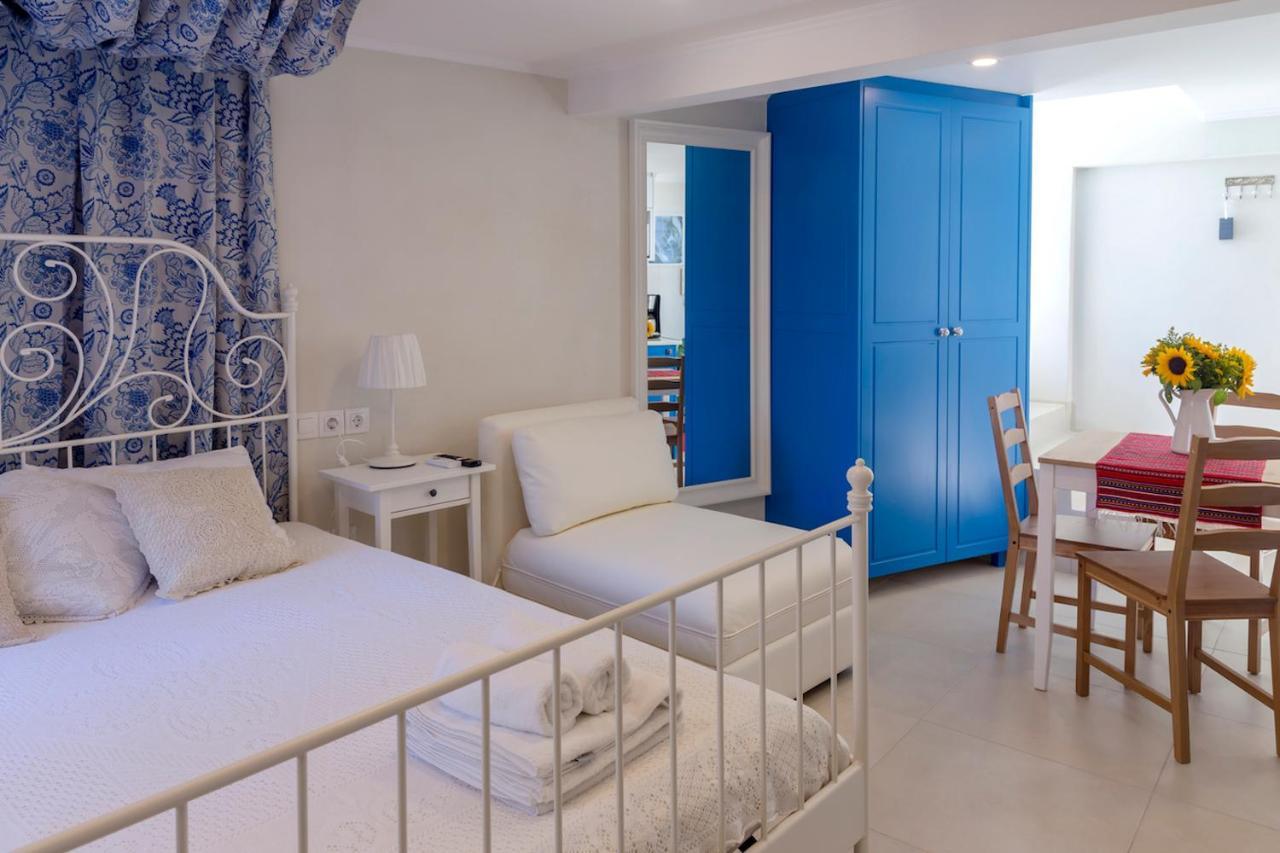 Blue And White Apartment Vipgreece Atena Exterior foto