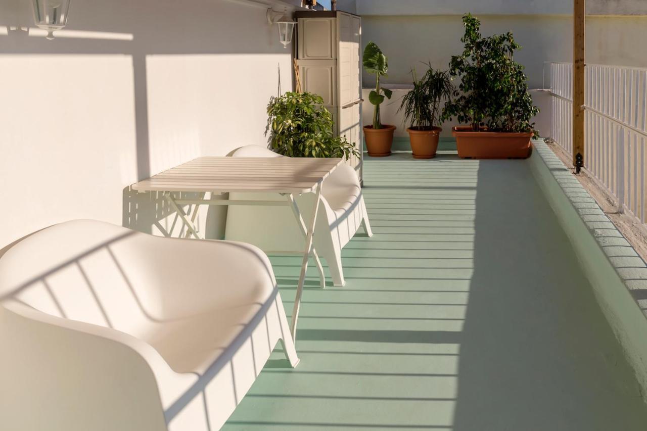 Blue And White Apartment Vipgreece Atena Exterior foto