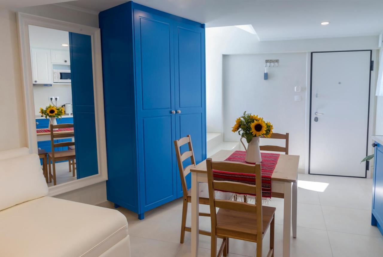 Blue And White Apartment Vipgreece Atena Exterior foto